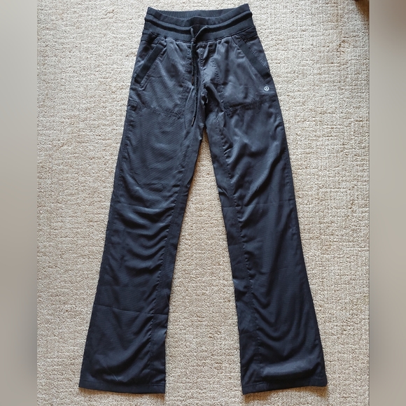 Original Lululemon Dance Studio Pants, Black, Size 6 - Picture 3 of 8